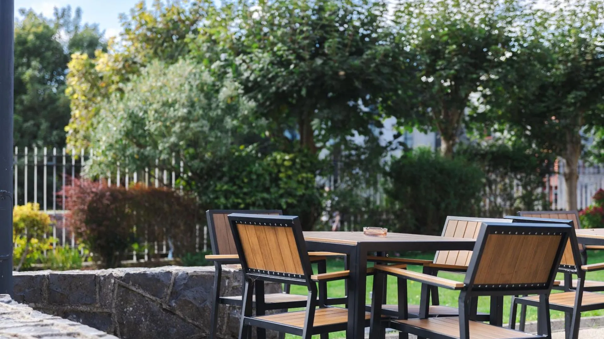 Leonardo Hotel Galway 4*,  Ireland