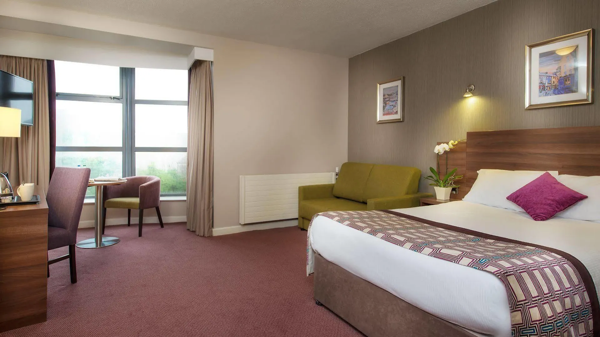 Leonardo Hotel Galway 4*,
