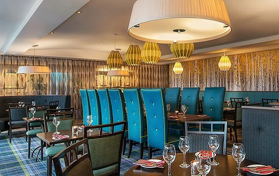 Leonardo Hotel גלוואיי